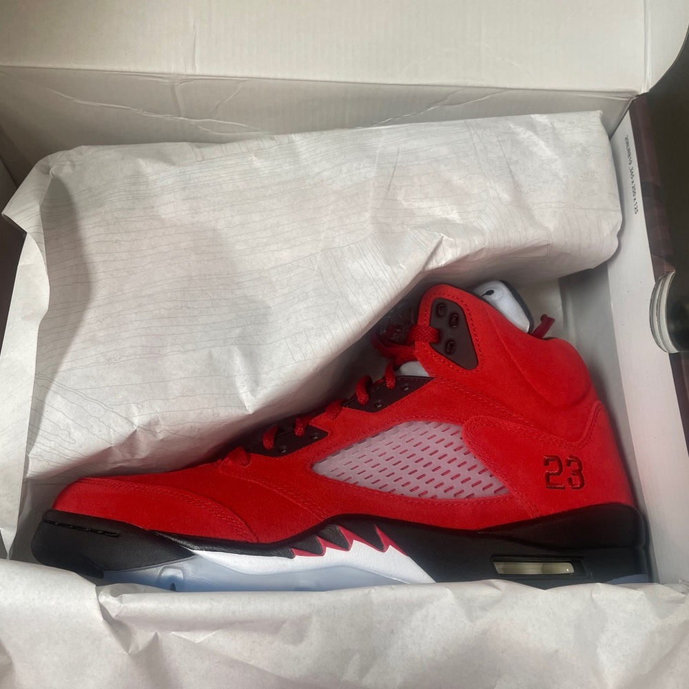 Air Jordan 5 Retro GS 'Raging Bull' 2021 - Picture 2 of 8